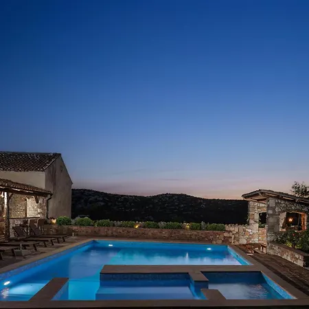 Mea With Private Pool - Happy * Krizisce